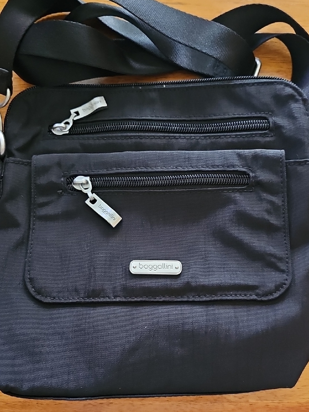 Baggallini Crossbody Handbag Black Nylon Travel Bag Lightweight Organizer NWOT